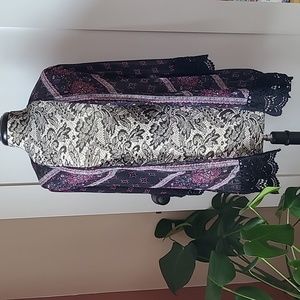 Mason & Belle Crochet Trim Kimono